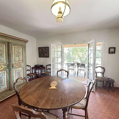 Méditerranéenne Proche Et Centre à - Fr-1-226-562