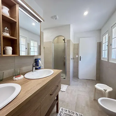 Vakantiehuis Mediterraneenne Proche Et Centre A - Fr-1-226-562