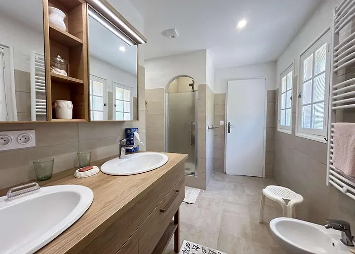 Holiday home Mediterraneenne Proche Et Centre A - Fr-1-226-562