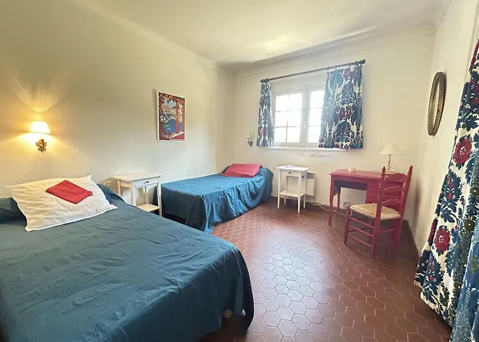 Méditerranéenne Proche Et Centre à - Fr-1-226-562