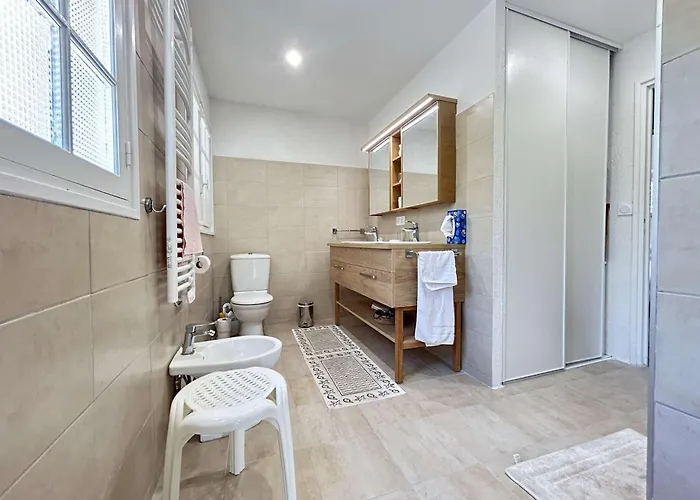 Holiday home Mediterraneenne Proche Et Centre A - Fr-1-226-562 *